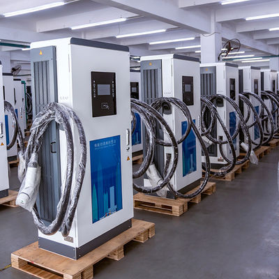 सीसीएस चाडेमो चार्जिंग स्टेशन इलेक्ट्रिक वाहन के लिए ईवी चार्जर 100kw 150kw 180KW